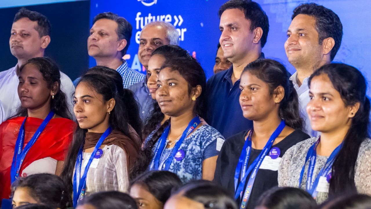 अमेज़न फ्यूचर इंजीनियर स्कॉलरशिप प्रोग्राम: 500 छात्राओं को हुआ लाभ