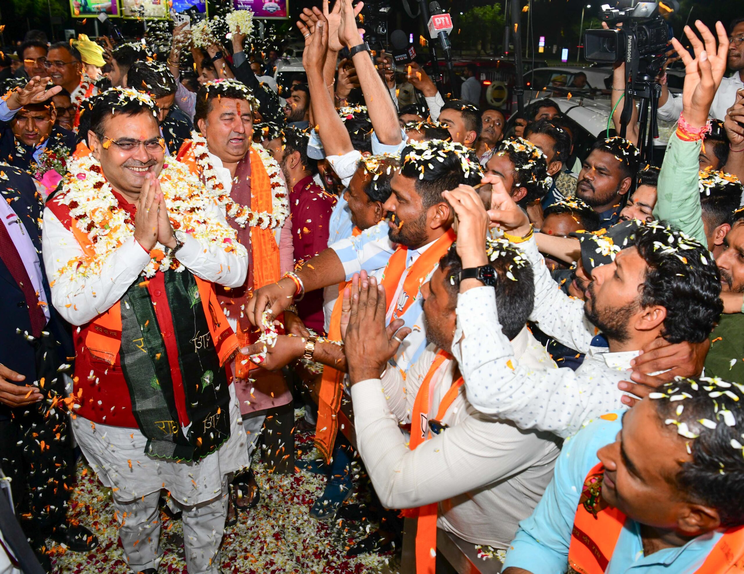 मुख्यमंत्री भजनलाल शर्मा श्रीराम मंदिर में रामलला के दर्शन कर लौटे