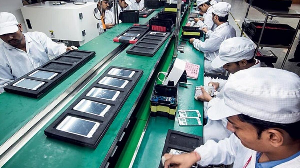 भारत इलेक्ट्रॉनिक इंडस्ट्री में दूसरा सबसे बड़ा मोबाइल मैन्युफैक्चरर