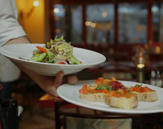 खाद्य सुरक्षा टीम की तरफ से रेस्टोरेंट पर कार्यवाही