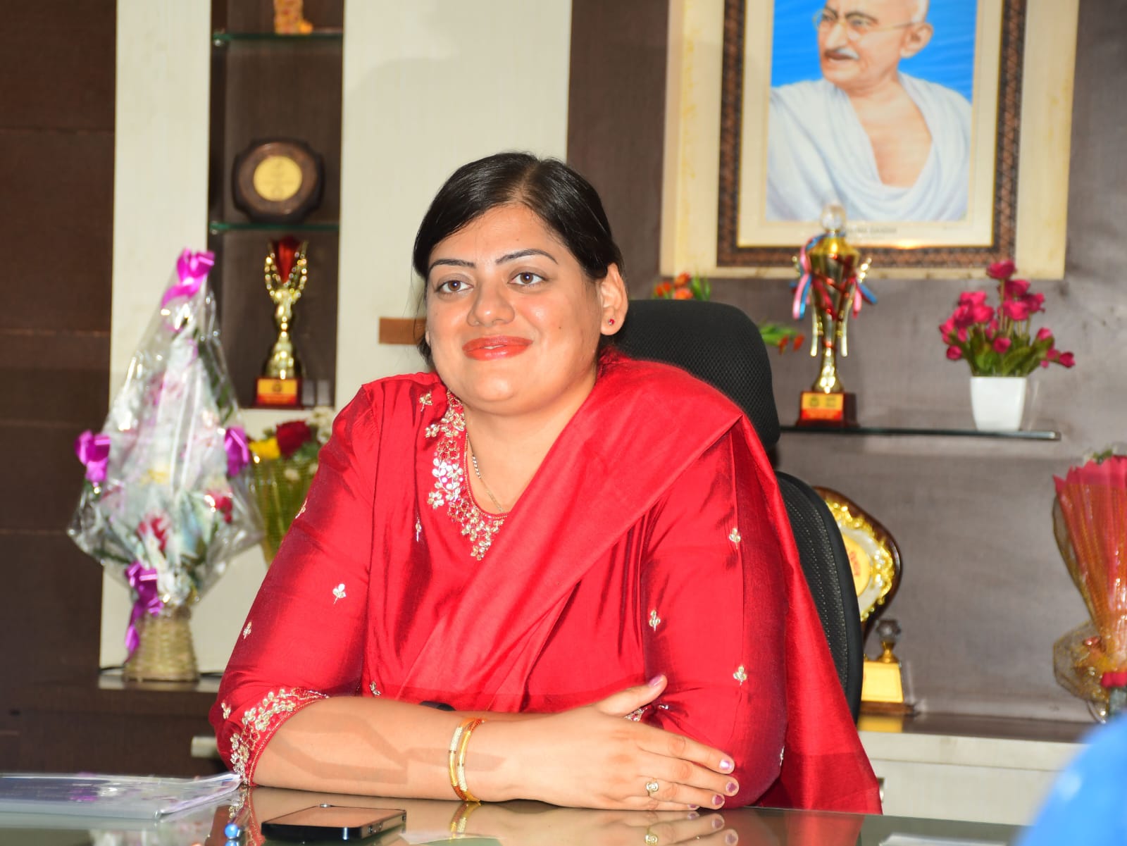 IAS जोड़ी भारती दीक्षित और आशीष मोदी में दरार: गंभीर आरोपों से हिला प्रशासनिक गलियारा