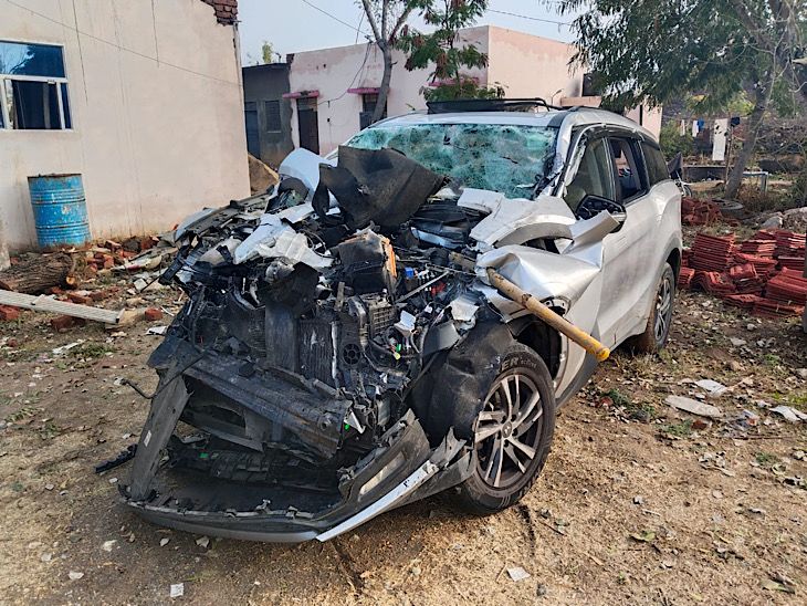 मसूदा सड़क हादसा: 300 फीट गहरी खाई में गिरी कार, ड्राइवर की मौत