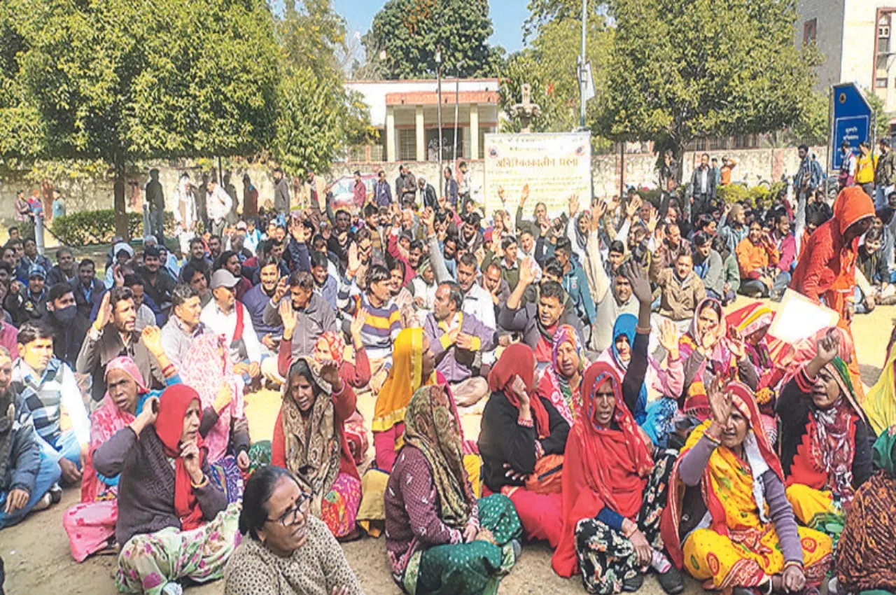 जयपुर में सफाईकर्मी हड़ताल पर: कचरा नहीं उठाने का ऐलान, जानें वजह