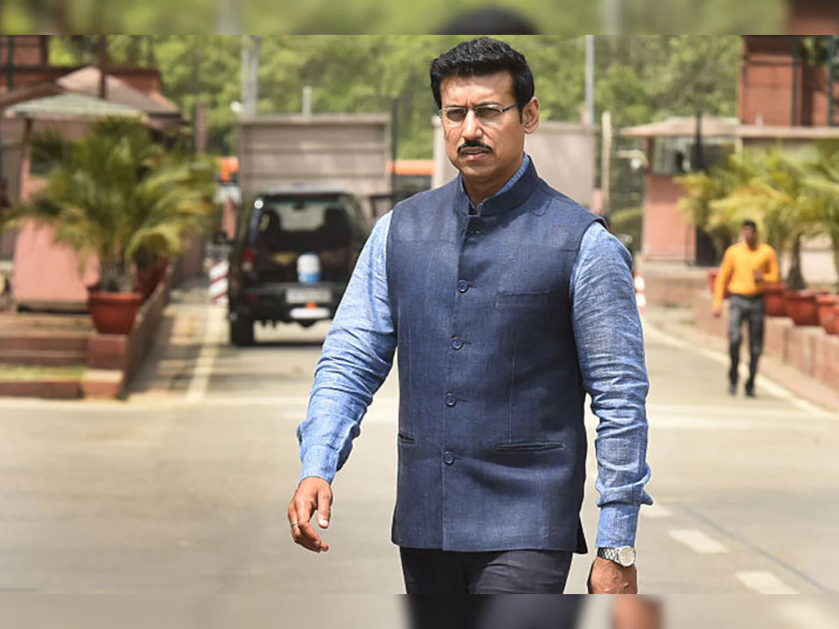 जयपुर में सेना के कमांडो के साथ पुलिस की बर्बरता: मंत्री राठौड़ ने थाने में पुलिस को फटकारा