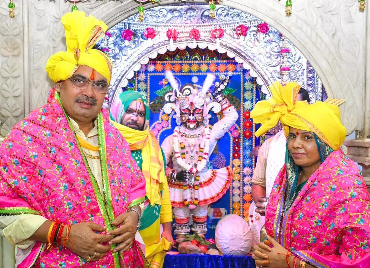 मुख्यमंत्री  का कृष्ण जन्माष्टमी पर पूंछरी का लौठा मंदिर में अभिषेक