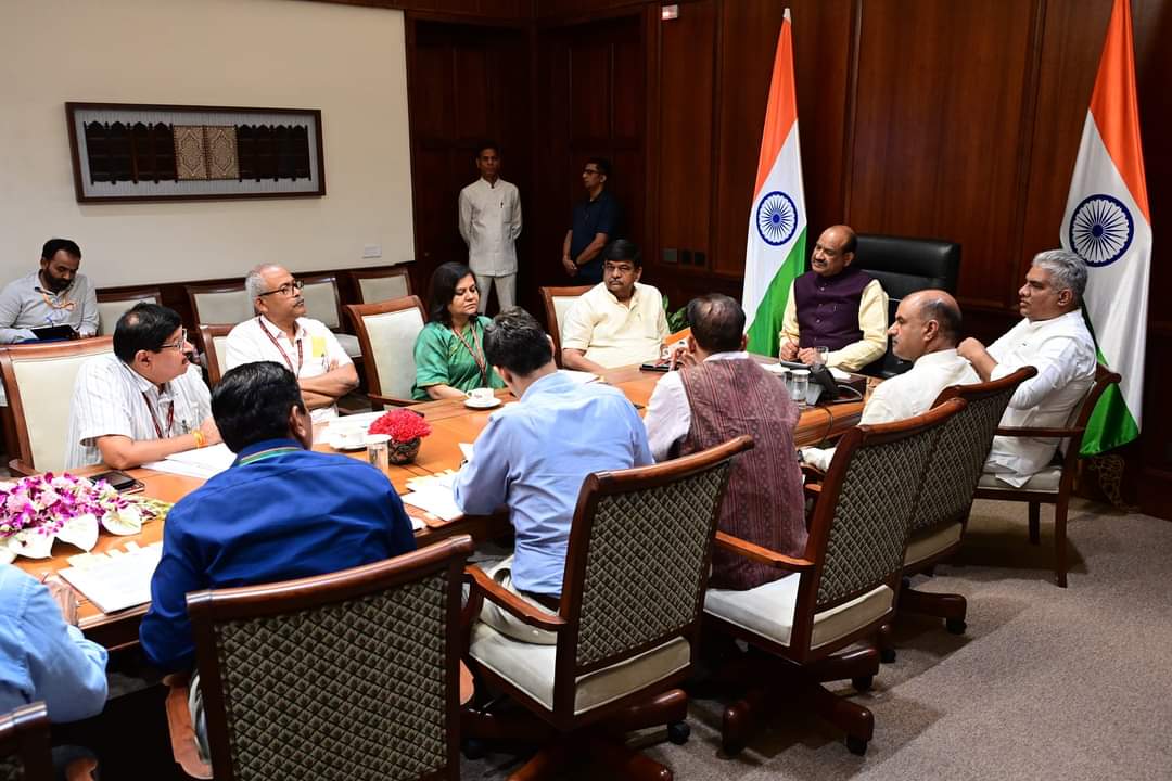 मुकुंदरा हिल्स और रामगढ़ विषधारी टाइगर रिजर्व में बाघों के स्थानांतरण का निर्णय