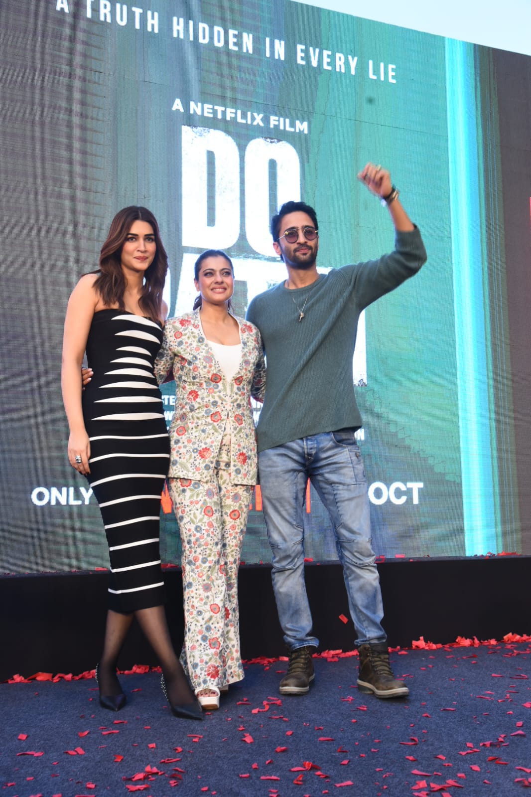 कृति सेनन, काजोल और शाहिर शेख पहुंचे राजमंदिर: “दो पत्ती” का प्रमोशन