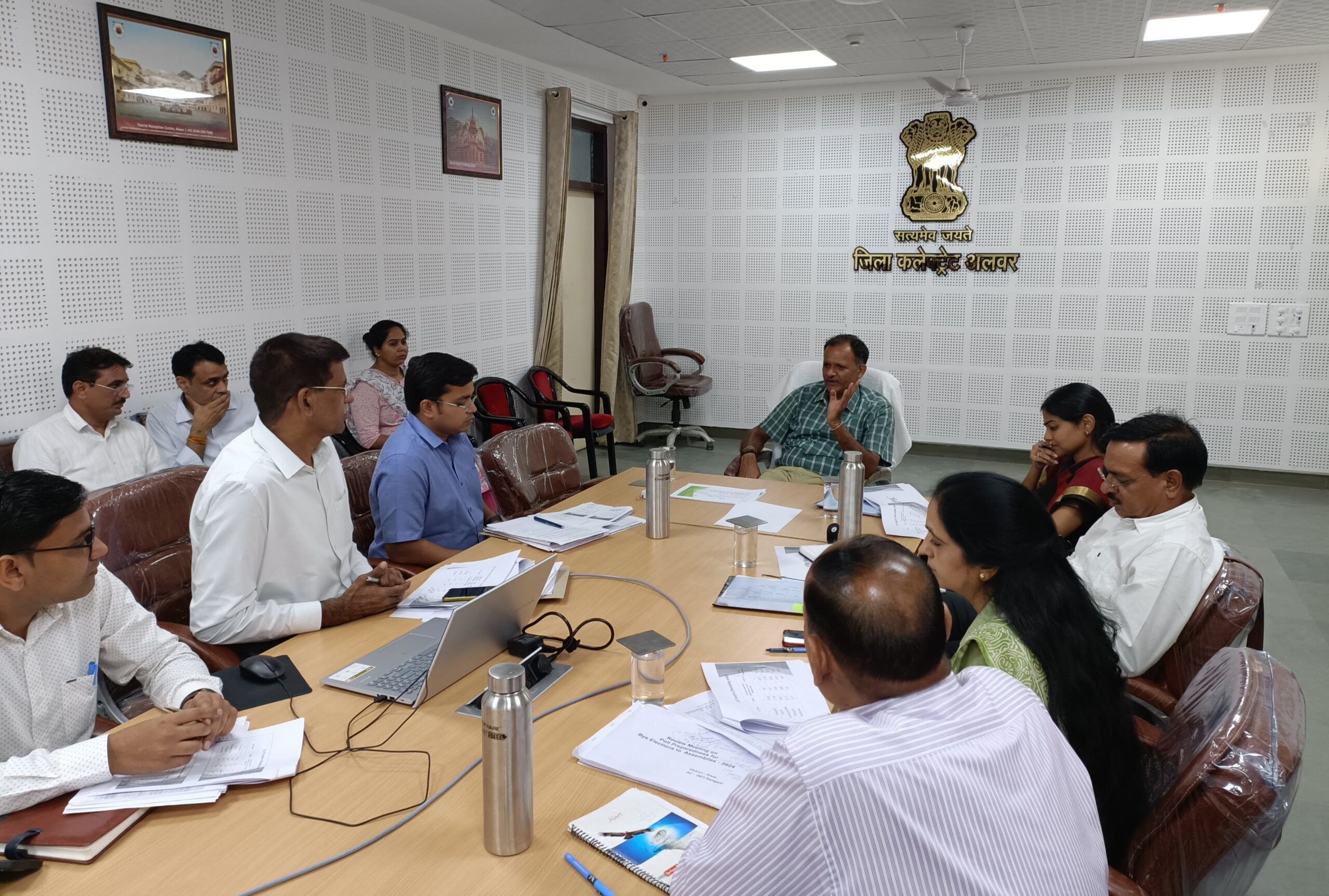 मुख्य निर्वाचन अधिकारी  ने मतदाता सूचियों के ड्राफ्ट प्रकाशन की समीक्षा की