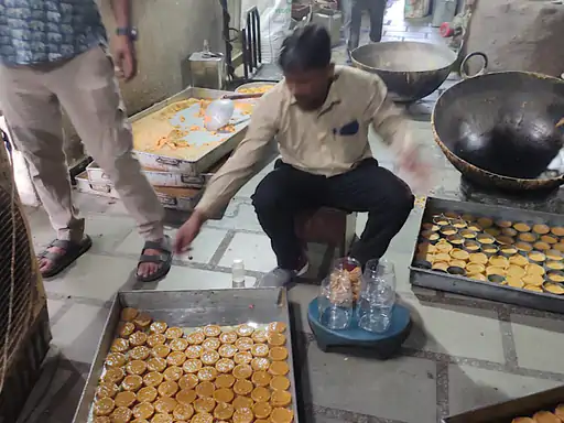 दीवाली पर स्वास्थ्य विभाग का शुद्ध आहार अभियान शुरू