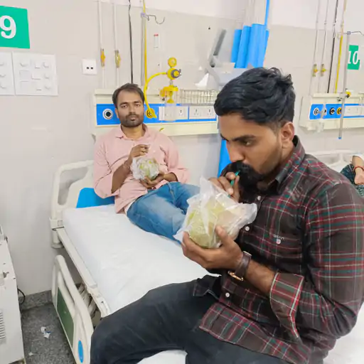 जयपुर में SI भर्ती परीक्षा के विरोध में धरना, मंत्री के आश्वासन पर समाप्त