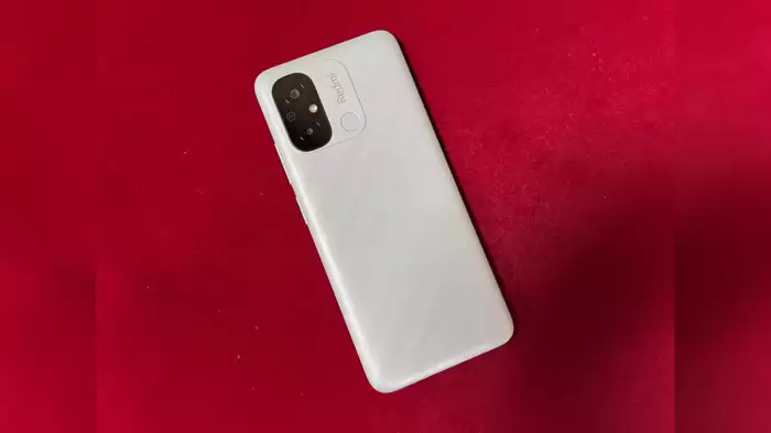 2024 के सबसे अच्छे बजट स्मार्टफोन ₹10,000 तक