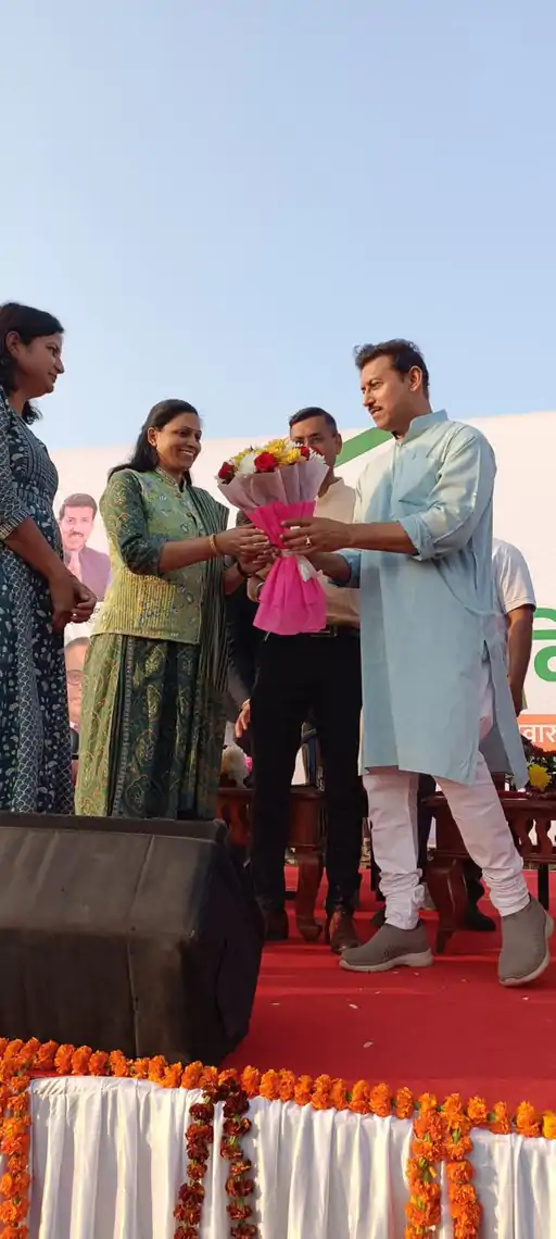 राज्यवर्धन राठौड़ का बयान कांग्रेस ने संविधान बदला, पीएम मोदी ने बचाया