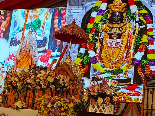 जगद्गुरु रामभद्राचार्य ने जयपुरवासियों से कश्मीर वापसी के लिए माँगा सहयोग