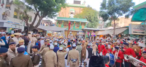 अजमेर दरगाह उर्स पर पीएम की चादर को लेकर याचिका, सुनवाई जारी