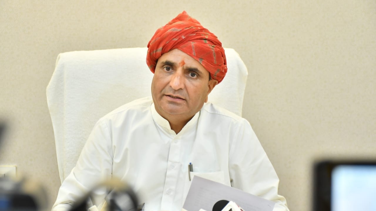 धर्मेंद्र राठौड़ का मोदी सरकार पर हमला