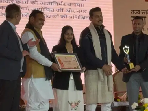 राजस्थान युवा महोत्सव के  समापन समारोह में  विवेकानंद के आदर्शों की गूंज