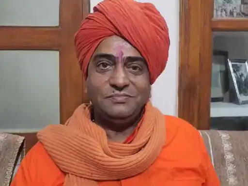 महाकुंभ में संतों की जगह अन्य व्यक्तियों की चर्चा पर विधायक का विरोध