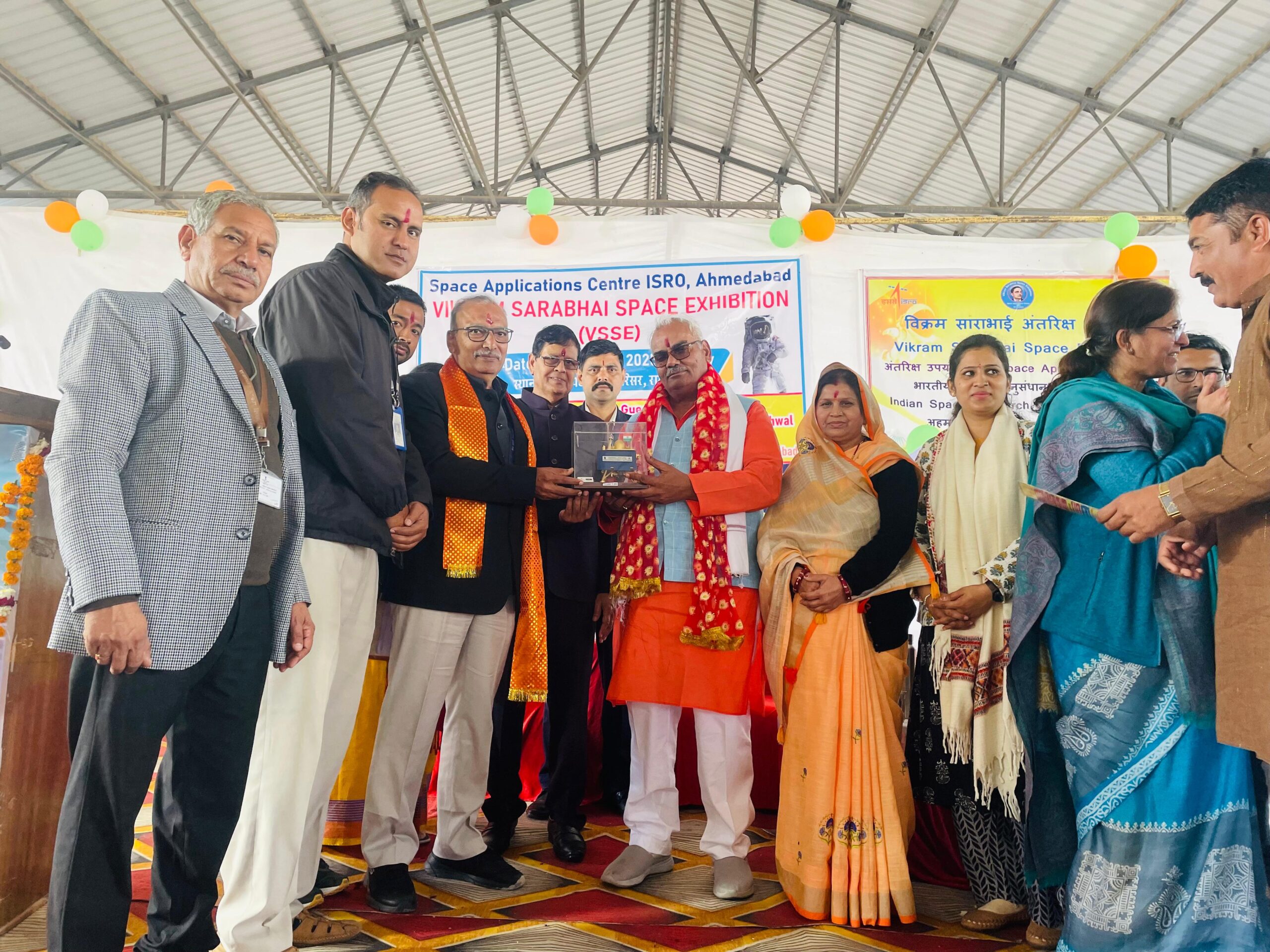 इसरो की सफलताओं से तिरंगा आसमान छू रहा: शिक्षा मंत्री मदन दिलावर