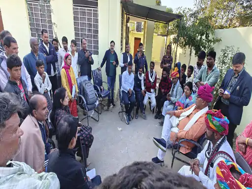 मंत्री मदन दिलावर का दौरा: पहाड़ी गांव की गंदगी पर जताई नाराजगी