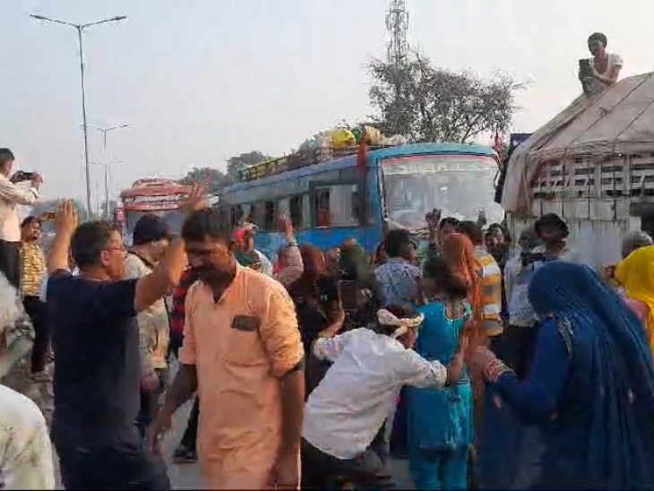 महाकुंभ 2025: 18 घंटे से जाम में फंसे 150 श्रद्धालु