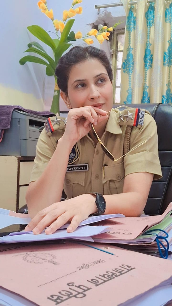 जयपुर की महिला SI हेमलता शर्मा ने जीता मिसेज इंडिया ग्लैम-2025