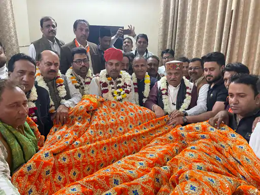 ख्वाजा साहब के 813वें उर्स में सीएम और डिप्टी सीएम की चादर पेश