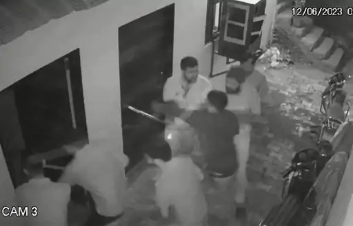 IAS-IPS समेत 12 आरोपियों के खिलाफ गिरफ्तारी वारंट