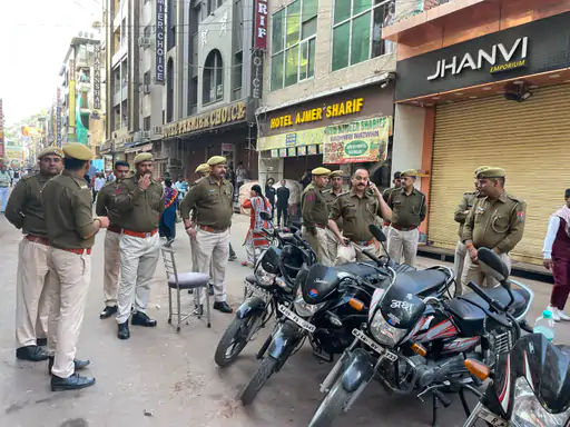 अजमेर बंद के दौरान हिंसक प्रदर्शन: ई-रिक्शा ड्राइवर को थप्पड़