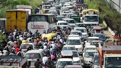 ईयर एंड पर जयपुर में सैलानियों की रिकॉर्ड भीड़, परकोटा क्षेत्र में बदली ट्रैफिक व्यवस्था