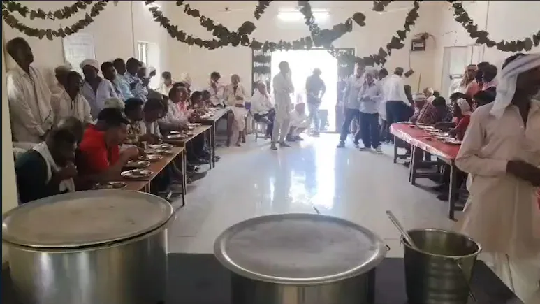 राजस्थान की अनाज मंडियों में किसानों को मिलता है 5 रुपये में भरपेट खाना