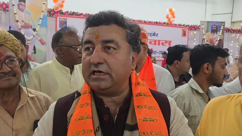 मंत्री केके बिश्नोई का विपक्ष पर तंज – “डिटॉल से कुल्ला करके बोलें”