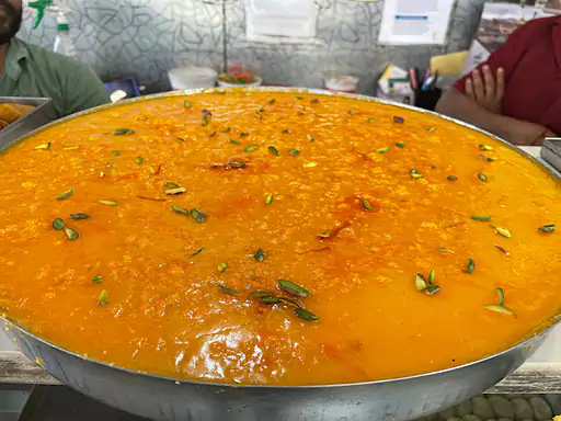 होली पर आम कलाकंद और गीयर की डिमांड ने पकड़ी रफ्तार