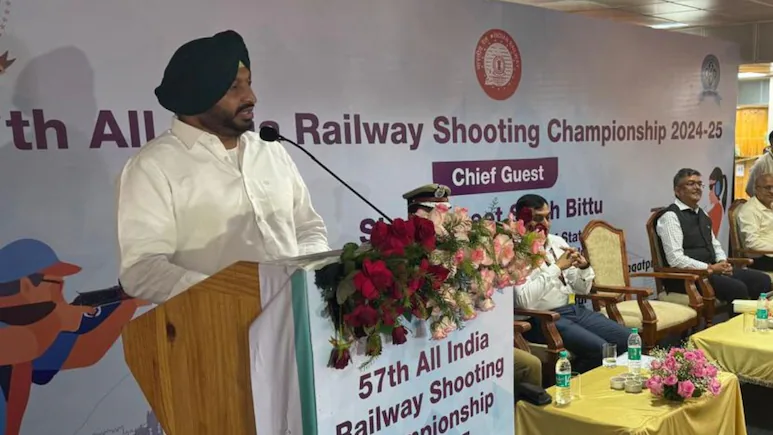 रेलवे में 1 लाख भर्ती का ऐलान, बीकानेर से जल्द चलेगी वंदे भारत ट्रेन