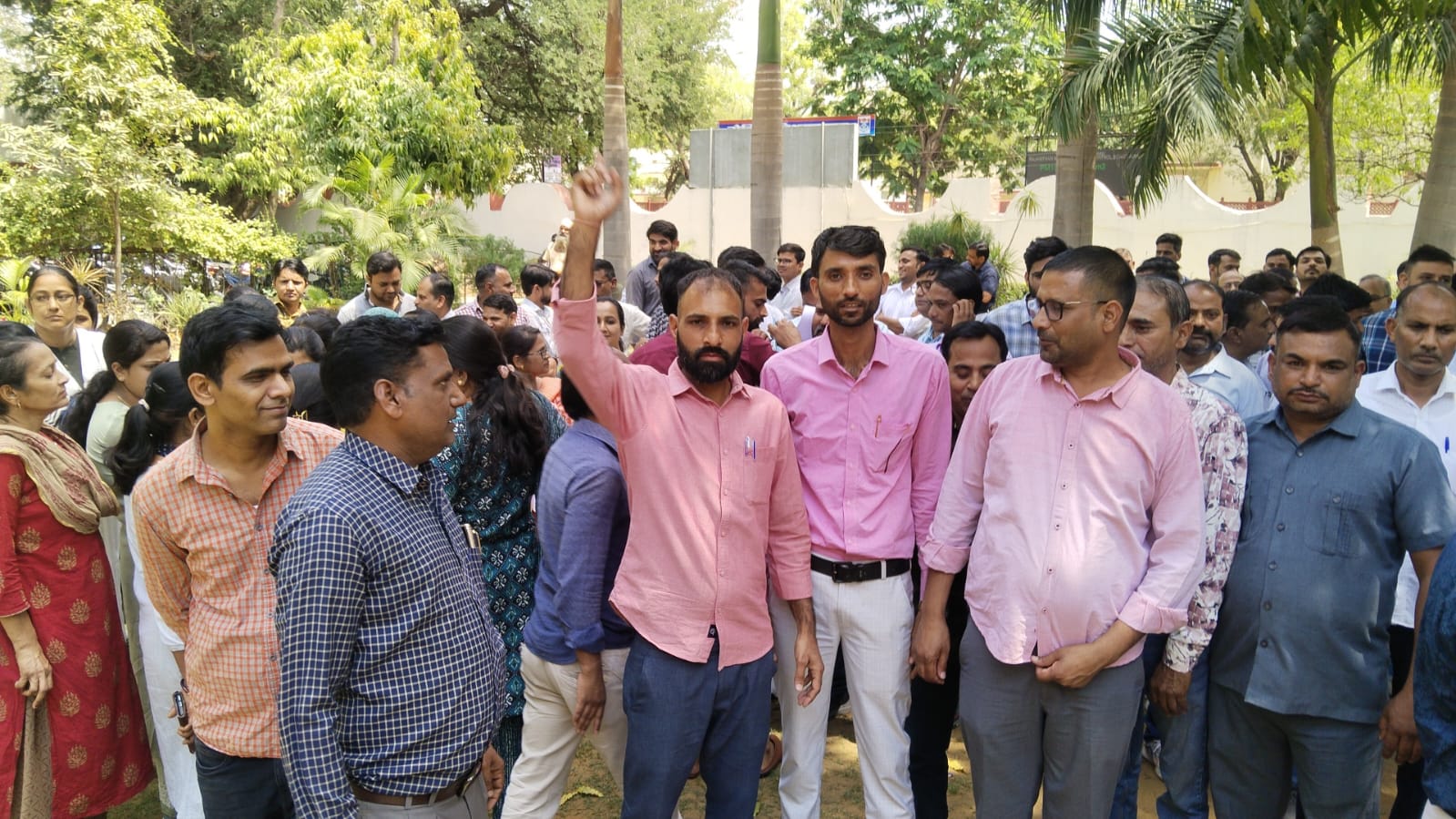 अजमेर में RAS अधिकारी पर महिला अधिकारी से अभद्रता का आरोप