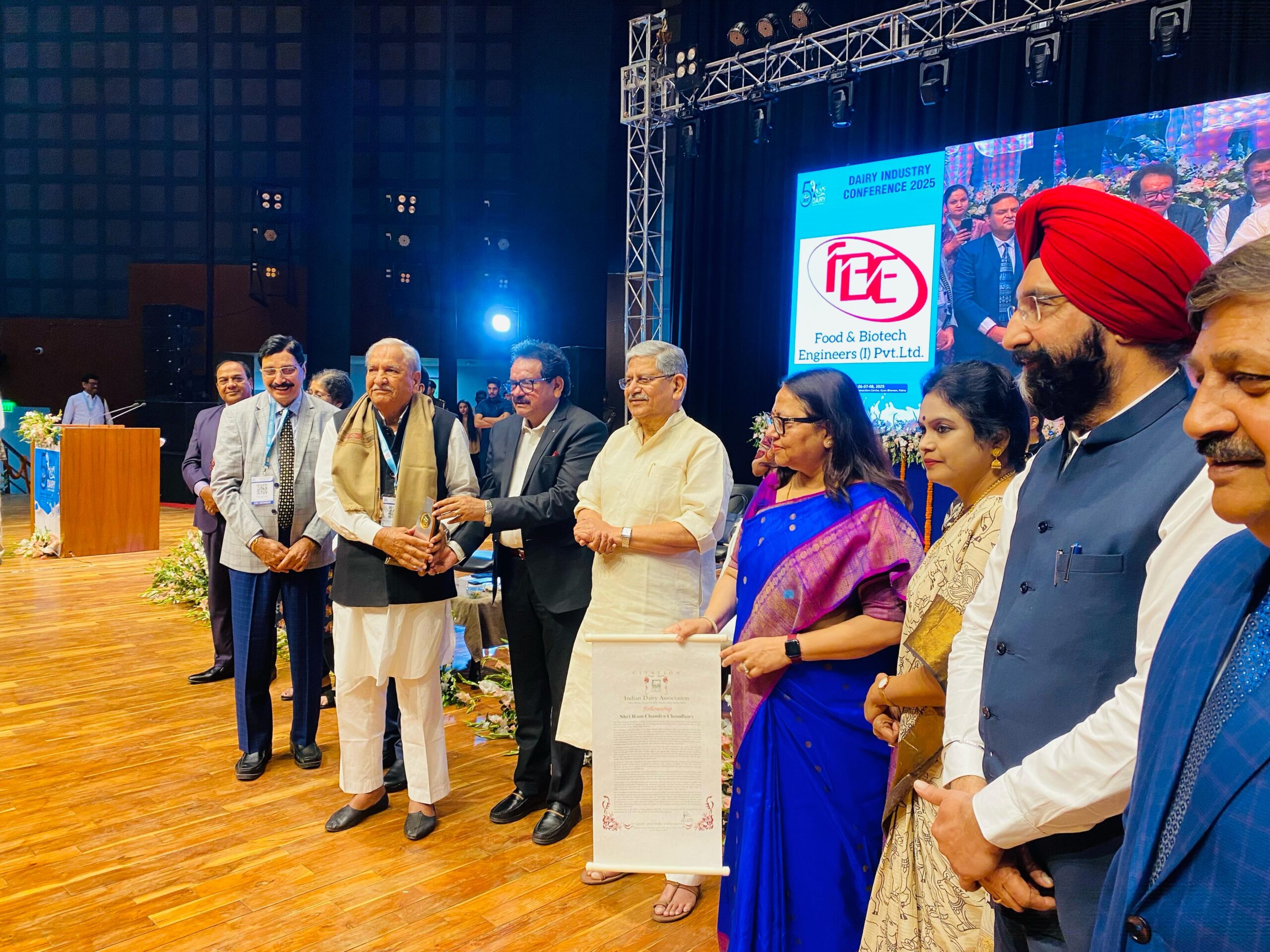 अजमेर सरस डेयरी अध्यक्ष रामचंद्र चौधरी को मिला आईडीए फेलोशिप अवार्ड