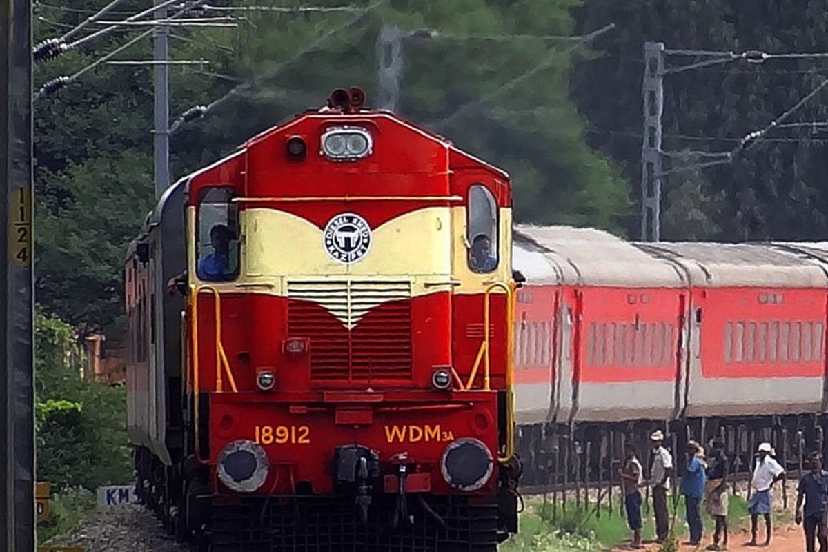 फेस्टिवल सीजन में 12 अक्टूबर से 4 नवंबर तक स्पेशल ट्रेन शुरू