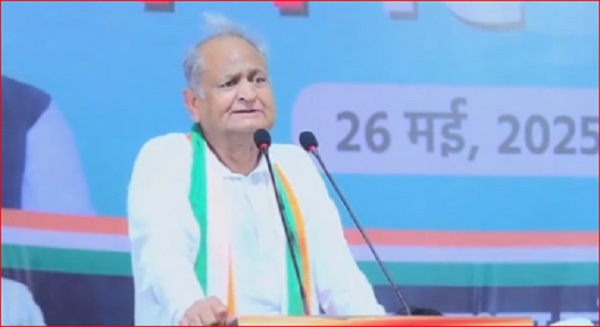 बाड़मेर में कांग्रेस की जयहिंद सभा: BJP पर बरसे गहलोत