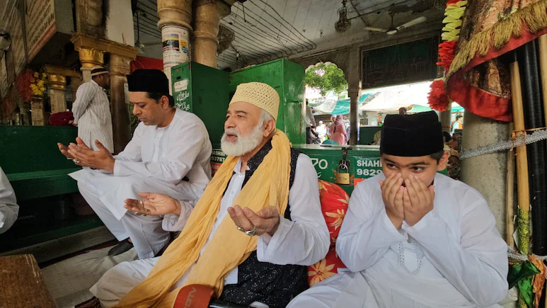 अजमेर दरगाह में भारत की सलामती और विजय के लिए मांगी गई दुआ