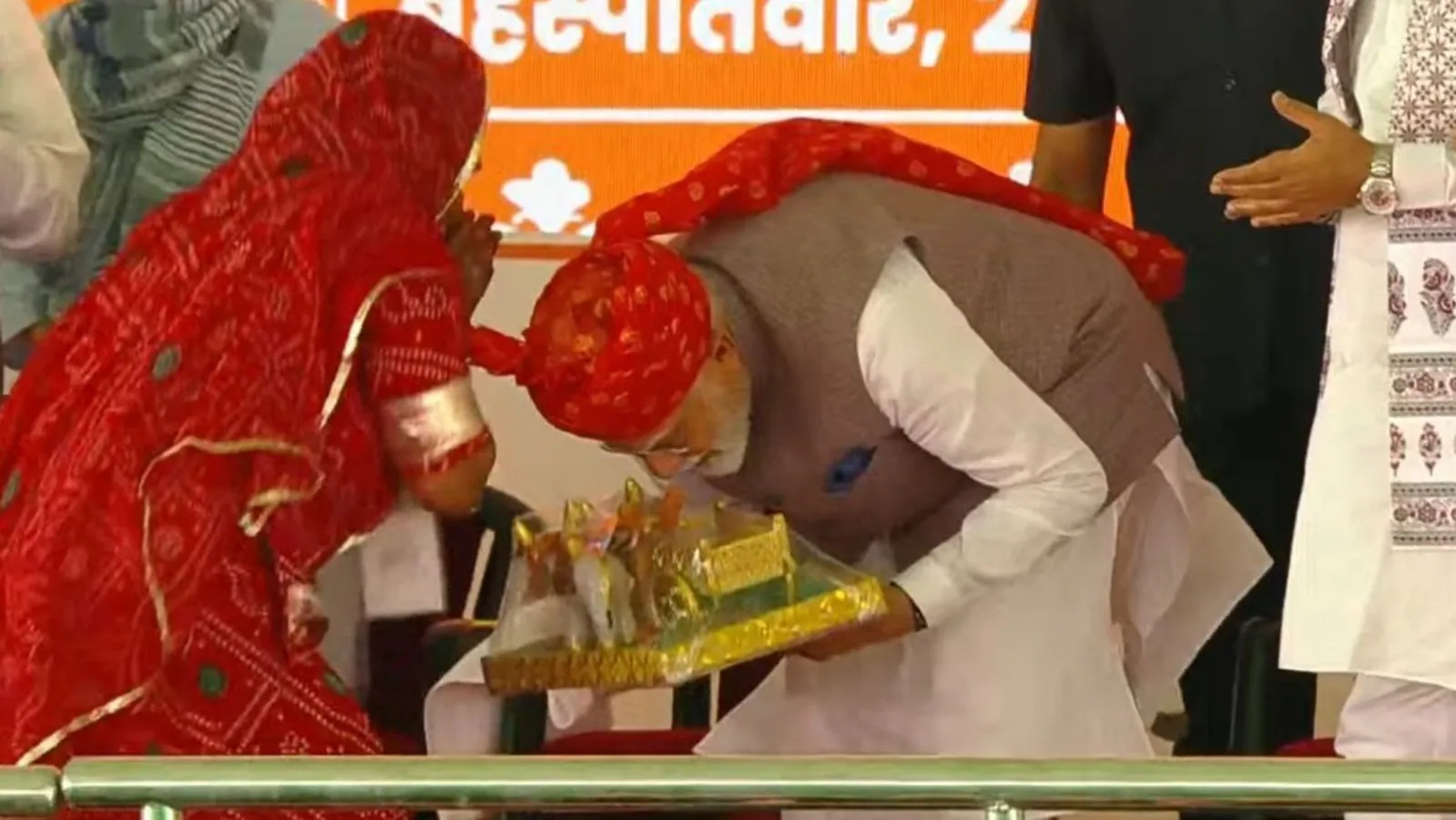 आत्मनिर्भरता की मिसाल बनीं ग्रामीण महिला, पीएम मोदी ने किया प्रणाम