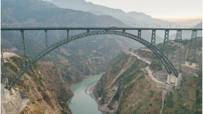 चिनाब ब्रिज: दुनिया का सबसे ऊंचा रेलवे पुल जम्मू-कश्मीर में शुरू