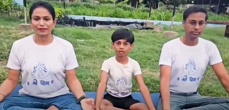 योग दिवस पर नन्हे गुरु प्रत्यक्ष विजय का नया रिकॉर्ड प्रयास