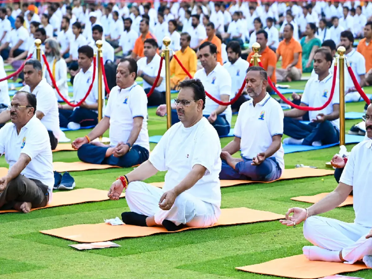 राजस्थान में योग दिवस राजधानी से रेगिस्तान तक गूंजा योग मंत्र