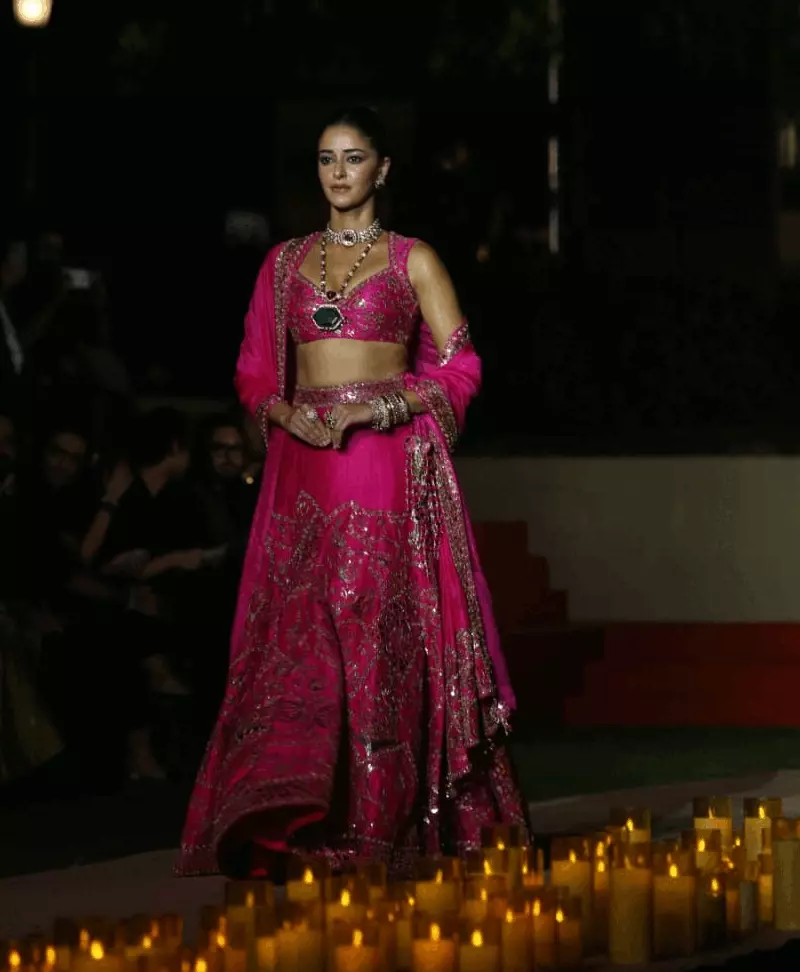 रामबाग पैलेस में पुनीत बलाना का ‘आमेर’ कलेक्शन लॉन्च, अनन्या पांडे बनीं शोस्टॉपर