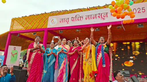 मातृशक्ति द्वारा आयोजित मानसून फेस्ट में उमड़ा जनसैलाब