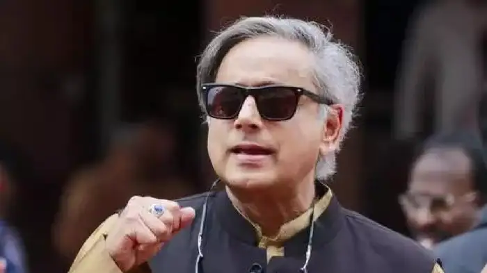 अमेरिका पर शशि थरूर का हमला: “किसी को हुक्म नहीं चलाने देंगे”