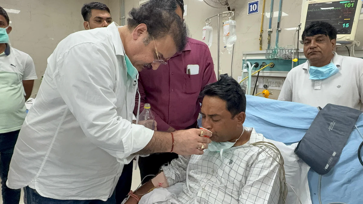 नरेश मीणा SMS अस्पताल में भर्ती, खाचरियावास ने तुड़वाया अनशन