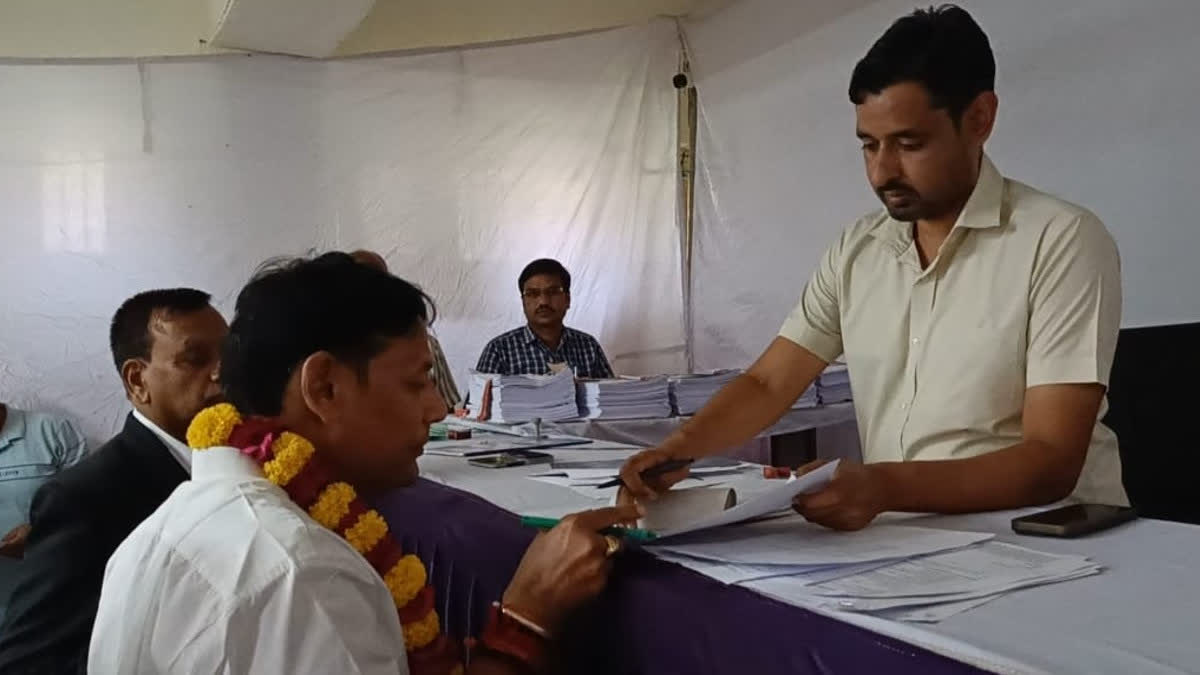 अंता उपचुनाव में कांग्रेस प्रत्याशी प्रमोद जैन भाया ने भरा नामांकन