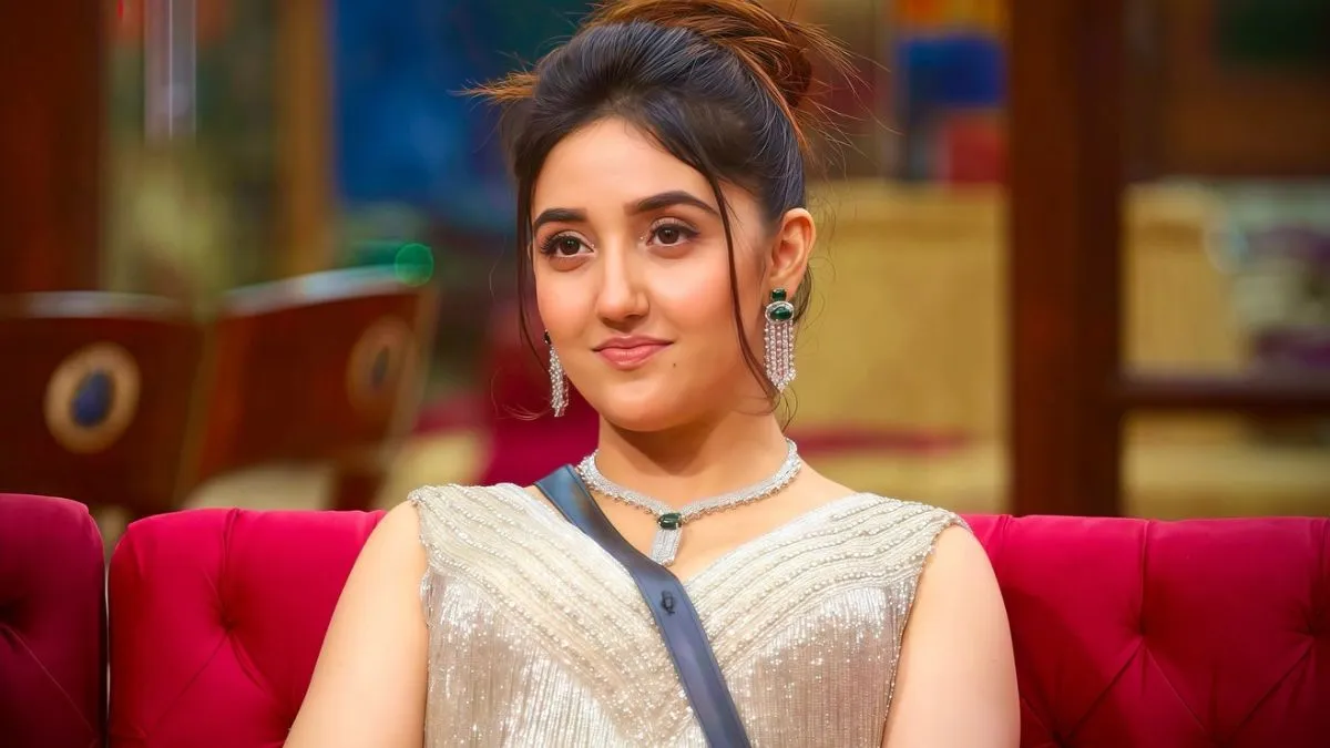 Bigg Boss 19: नियम तोड़ने पर अशनूर कौर बाहर, अभिषेक बजाज के इमोशनल पोस्ट ने जीता दिल