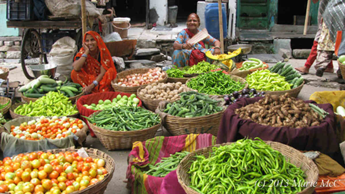 राजस्थान की सब्जी मंडियों में प्याज-लहसुन सस्ते, मटर-टमाटर के भाव चढ़े