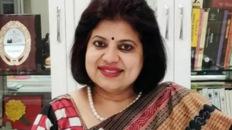 विवादों के बीच MLSU कुलगुरू प्रो. सुनीता मिश्रा का इस्तीफा मंजूर, औरंगज़ेब बयान से शुरू हुआ था विवाद